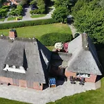 Kleines Haus Am Watt Nyaraló *